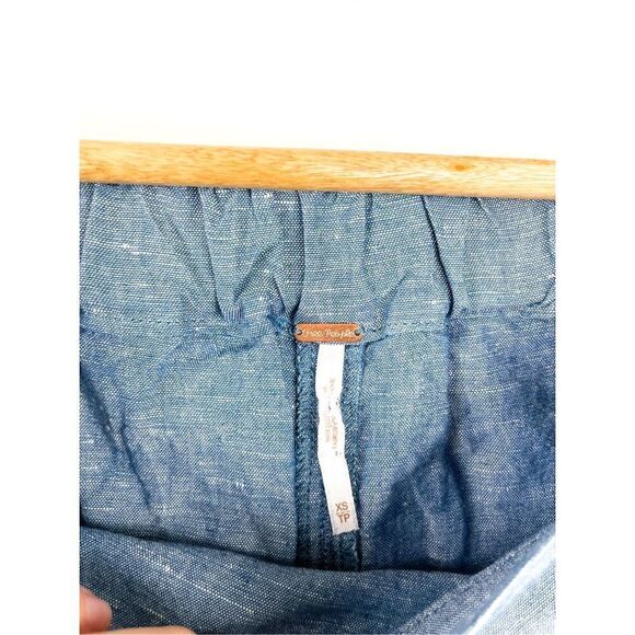 NWT Free People Womens Show Some Shoulder Top Off Shoulder Blue Chambray Top Siz - Picture 5 of 11